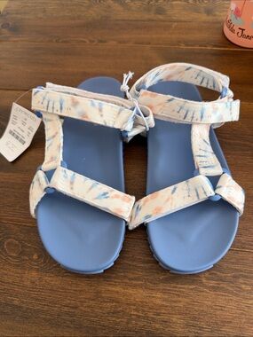 Crewcuts Girls Blue Sandals with Pastel Tie-Dye Straps Sz 4 big kids nwt